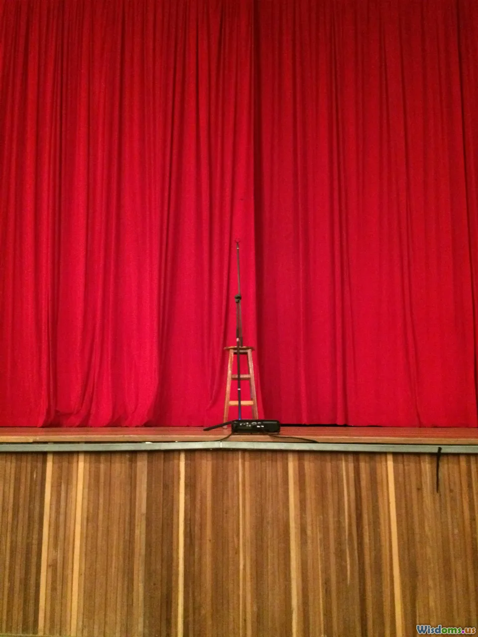 comedy table, stage setting, front row