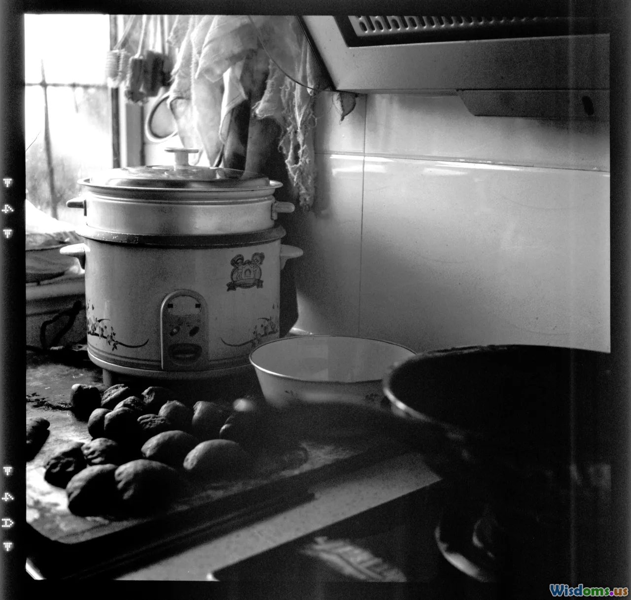 cooking techniques, batch cooking, slow cooker, kitchen tools