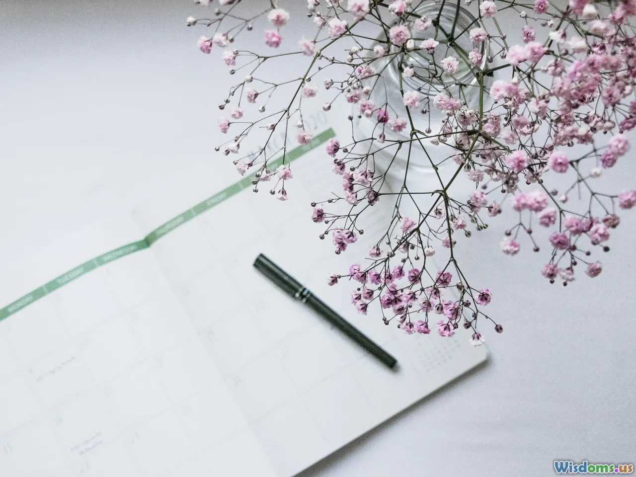 checklist, planner, pen, desk