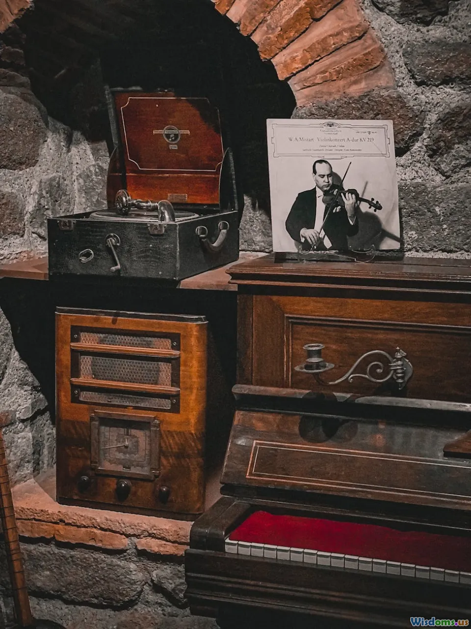 playing antique violin, restored violin, antique instrument collection